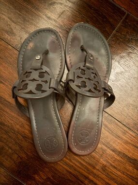 Tory Burch Dark Grey Miller Logo Leather Thong Sandals